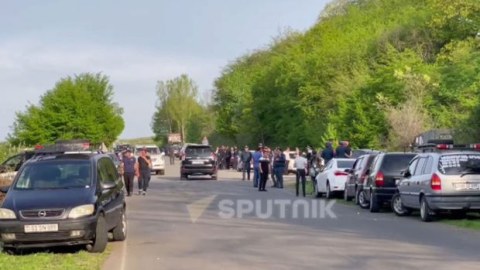 Tavuş sakinləri etiraz üçün bağladıqları yolu açdılar