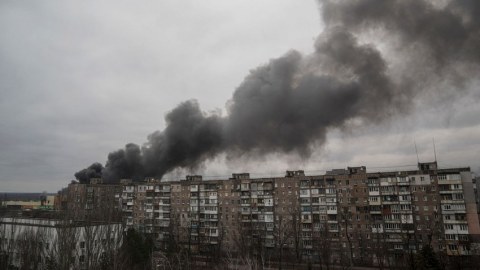 Ruslar Xarkovu bombaladı - Yaralı var 