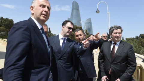 Gürcüstanlı deputatlar Bakını seyr etdilər - FOTO