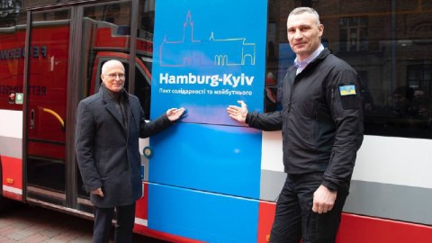 Hamburqdan Kiyevə qardaş yardımı: 3 avtobus, 3 təcili yardım - "MERCEDES"...