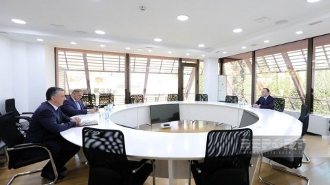 Qaribaşvili Azərbaycan səfiri ilə görüşdü
