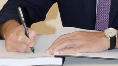 İnzibati və yardımçı vəzifələrin təsnifatı DƏYİŞDİRİLİR