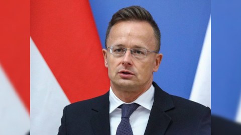 Macarıstan XİN başçısı: Ukraynaya hərbi yardıma mane olacağıq
