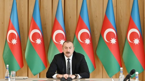 Bu ölkələr Ermənistanı bizə qarşı silahlandırır - Prezident ad çəkdi