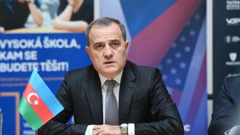 Ceyhun Bayramov Çexiyada Qazaxın kəndlərindən DANIŞDI