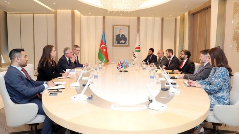 Britaniya rəsmiləri SOCAR-da