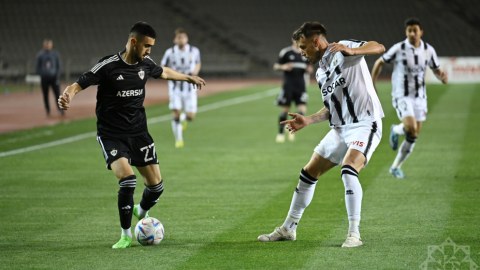 “Qarabağ” “Neftçi”ni darmadağın etdi - Finala yüksəldi