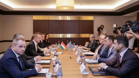 Azərbaycan-Macarıstan biznes forumu keçirilib