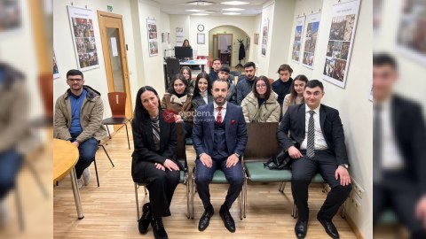 Latviya deputatı azərbaycanlı tələbələrlə görüşdü - FOTOLAR