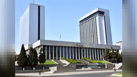 Deputatlar 3 məsələyə görə toplaşdı