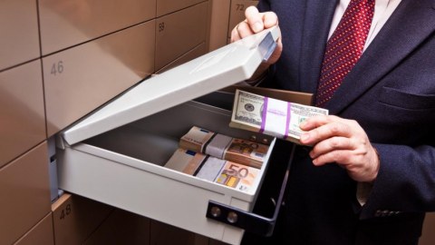 Azərbaycanda banklara qoyulan depozitlər AZALIB