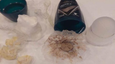 Bacı həbsdəki qardaşına narkotik keçirmək istədi, yaxalandı