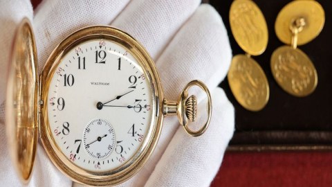 “Titanik” sərnişininin 1,4 milyon dollarlıq saatı