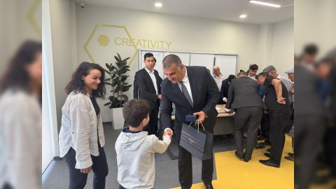 Füzuliyə köçürülən ailələrə mənzillərinin açarları verildi - FOTO