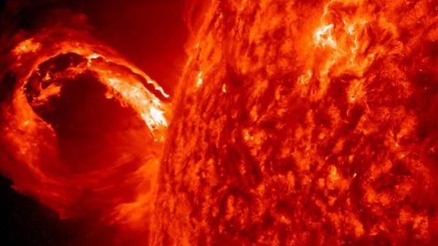 Günəş küləyinin maksimal sürəti 578 km/san olub
