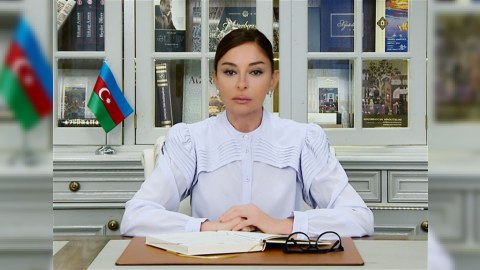 Mehriban Əliyeva xanım şahmatçımızı TƏBRİK ETDİ 