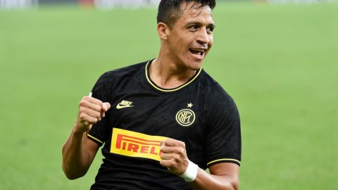 Məşhur futbolçu "İnter"dən ayrılır 