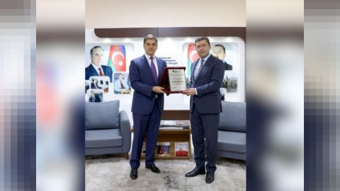 Əhməd İsmayılov Sığortaçılar Assosiasiyasının icraçı direktoru ilə görüşdü