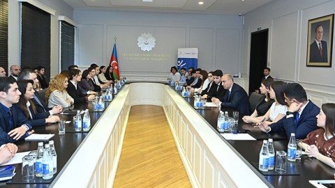 Emin Əmrullayev “Maarifçi”lərlə görüşdü - FOTO