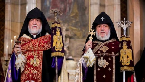 Erməni kilsəsi Paşinyana qarşı aktivləşir: II Qaregin I Aramla danışdı