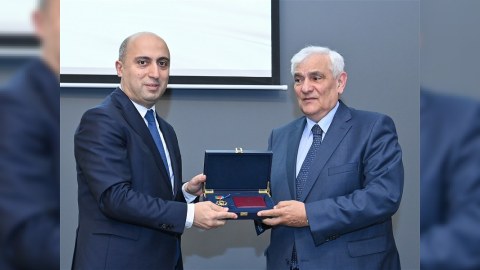 Kamal Abdulla təltif olundu - FOTO
