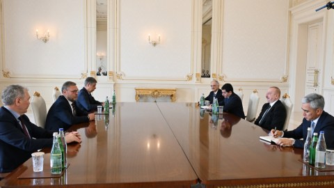 İlham Əliyev Kalaşnikovu qəbul edib
