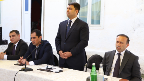 Neftçalanın icra başçısı vətəndaşların problemlərini dinlədi - FOTOLAR