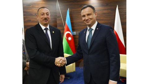 İlham Əliyev Polşa Prezidentini təbrik etdi