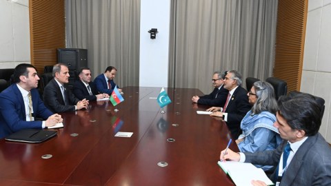 Ceyhun Bayramov pakistanlı həmkarı ilə danışıqlar APARDI 