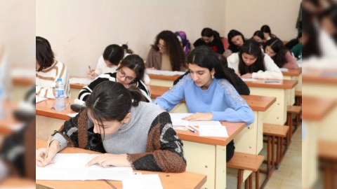 Qeydiyyat üçün son gün! - 82 min nəfər tələbə olmaq istəyir