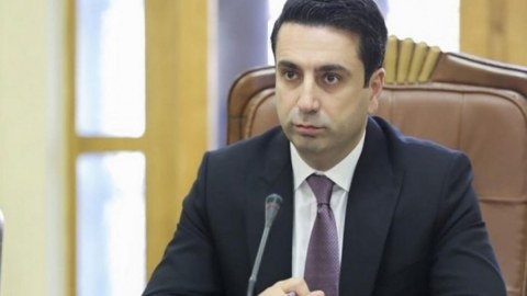 Sülh müqaviləsi tezliklə imzalanmalıdır - Simonyan