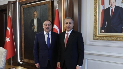 Səfirimiz Türkiyənin daxili işlər naziri ilə görüşdü