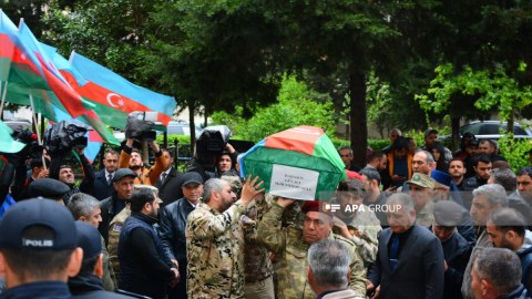 Şəhid Gülalı Dadaşovla vida mərasimi keçirilir - FOTO