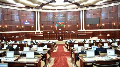 Deputatlara yeni kompüterlər VERİLDİ