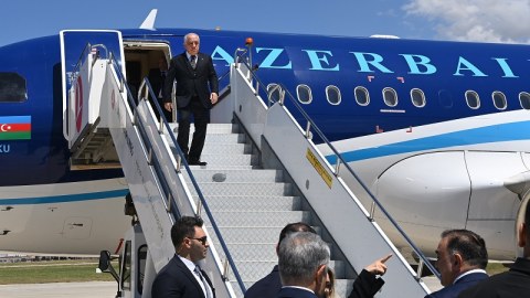 Əli Əsədov Türkiyəyə getdi - FOTO