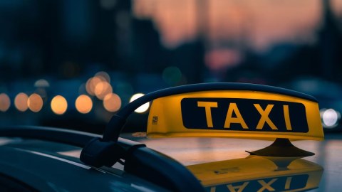 600-dən çox sürücüyə taksi fəaliyyəti üçün icazə verilib - RƏSMİ