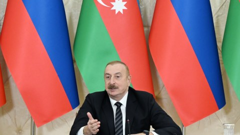 Slovakiya və Azərbaycan suverenlik və ləyaqət əsasında qurulmuş siyasətlə idarə olunur