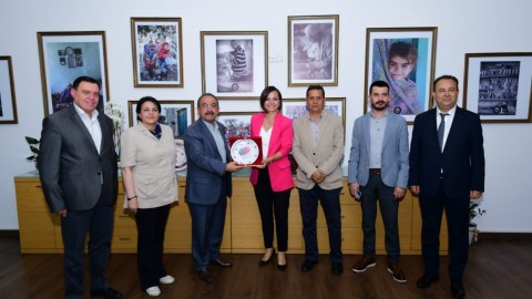 Federasiya sədri və dərnək üzvləri Qarabağlar Bələdiyyə Başçısını ziyarət etdi - FOTO