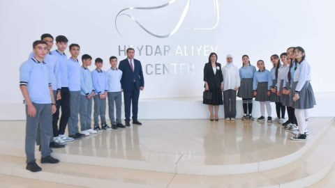 Kəlbəcərli məktəblilərin Heydər Əliyev Mərkəzinə ekskursiyası təşkil edilib