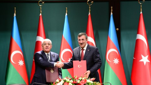 Azərbaycanla Türkiyə arasında sənədlər İMZALANDI