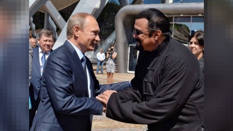 Putinin andiçməsinə gedən amerikalı aktyora sanksiya tətbiq olunacaq
