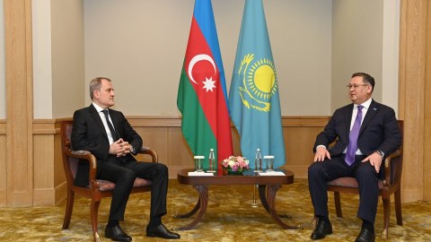 Ceyhun Bayramov həmkarı ilə GÖRÜŞDÜ