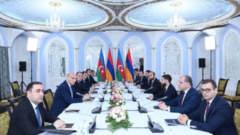 Bayramovla Mirzoyan arasında ikitərəfli görüş BAŞLADI - VİDEO