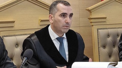 Fazil Mustafa ilə bağlı məhkəmə - hakimin halı pisləşdi