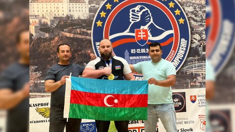 Azərbaycanlı qol güləşçisi super ağır çəkidə Avropa çempionu oldu - FOTO