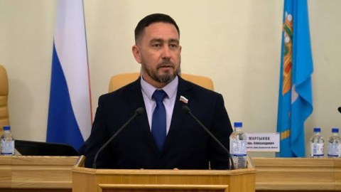 Deputatın maşını cəbhə zonasında partladı - Özü də içində imiş...