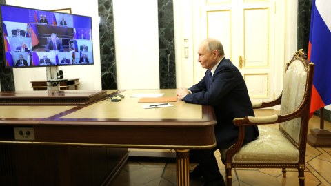 Putin komandası ilə postsovet məkanını müzakirə etdi 