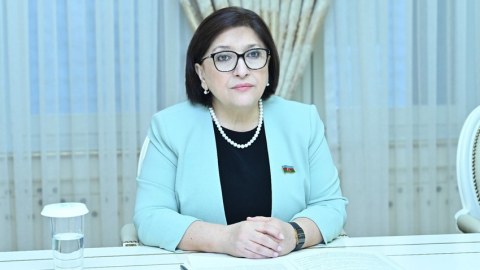 Sahibə Qafarova Sinqapurda səfərdədir