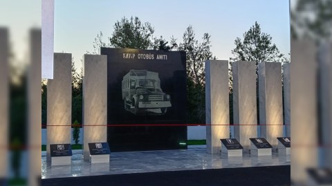 Kiprdə 11 türkün qətlə yetirildiyi qanlı hadisə - "İtkin avtobus" - VİDEO+FOTO