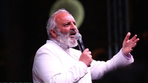 İrəvan çalxalanır – Keşiş etirazçıları meydana qaytardı